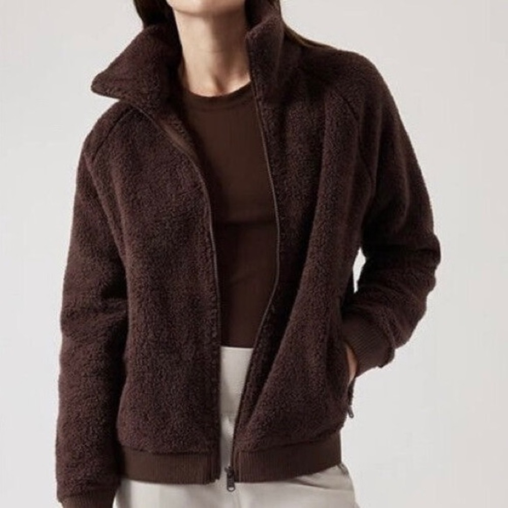 NWT Athleta Tugga Jacket in Mahogany Size M